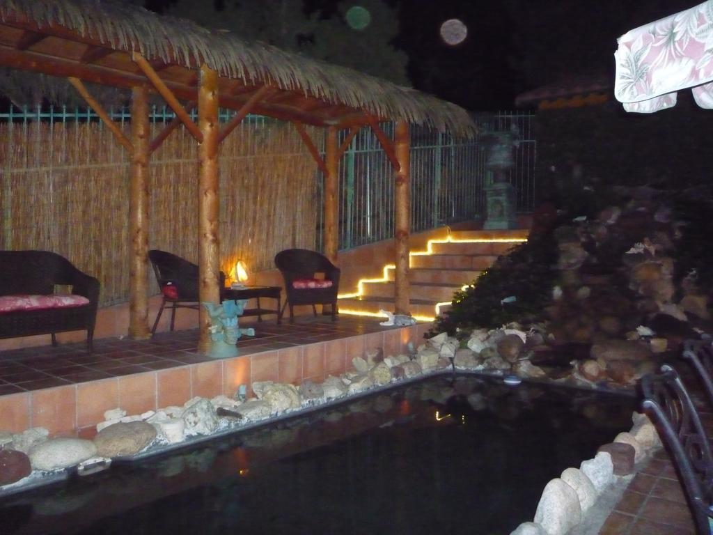 Woodland Hills Calabasas Guesthouses Los Angeles Exterior photo