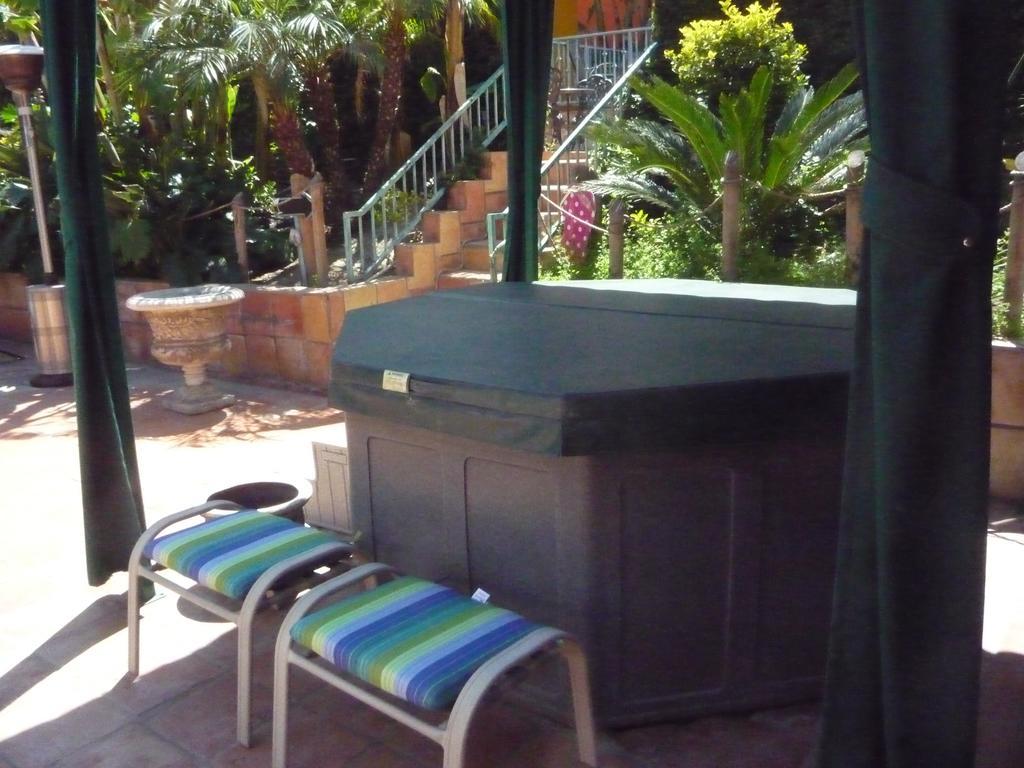 Woodland Hills Calabasas Guesthouses Los Angeles Exterior photo
